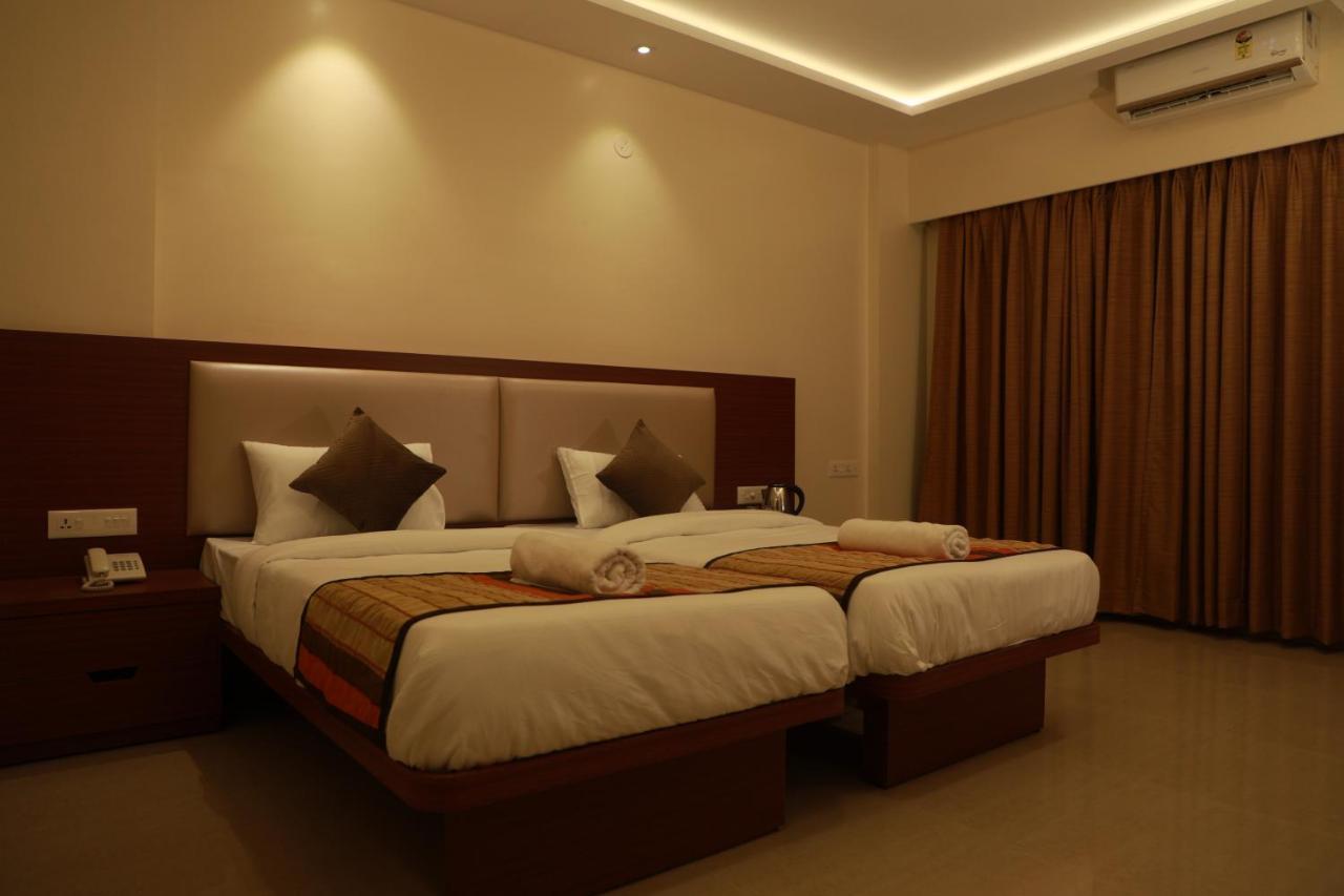 Serenity By Monarch, Baner Pune Méribel Village Eksteriør billede